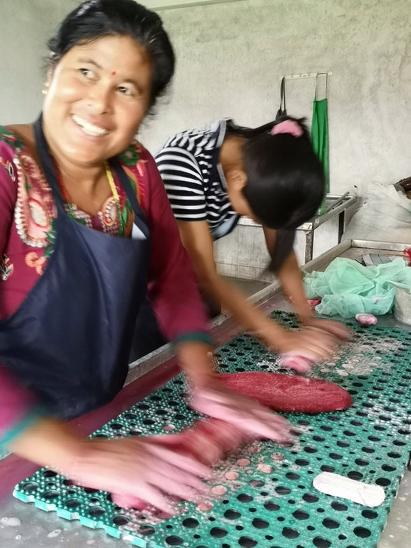 Cool Trade Winds Spotty Silver Grey Felt Slippers