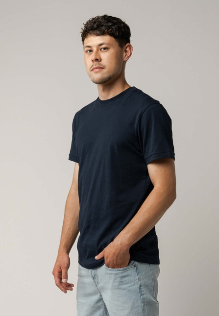 Mela Avan Navy Men's T-shirt