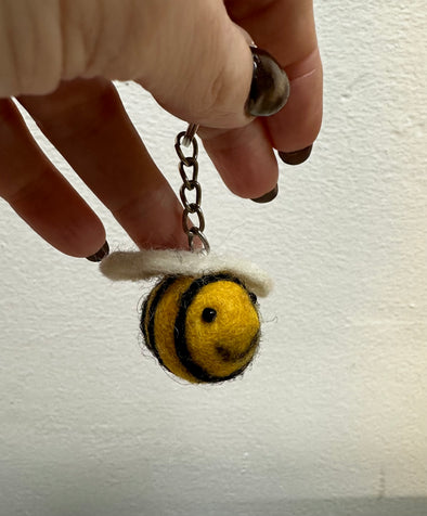 Jim Knopf Felt Bee Keyring