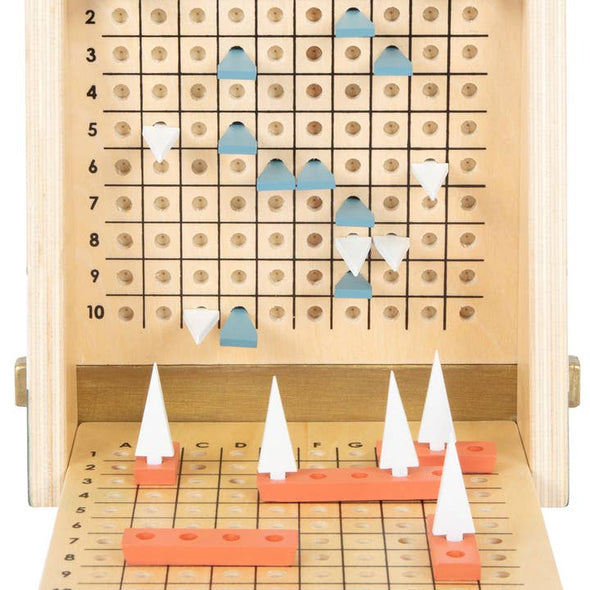 Small Foot Regatta Strategy Game