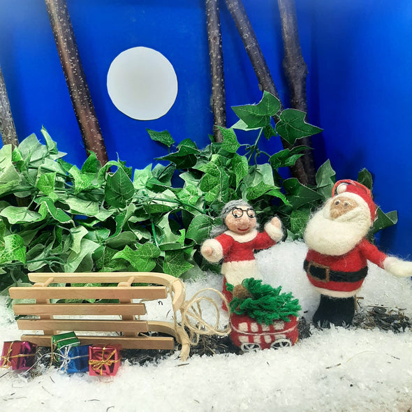 Felt So Good - Handmade Felt Round Santa Christmas Tree Hanging Decoration